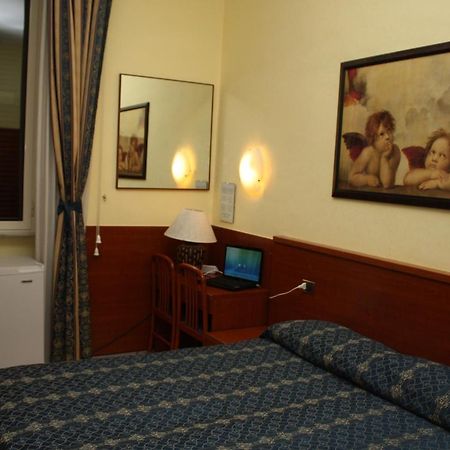 Yiennese Two Bed & Breakfast Rome Exterior photo